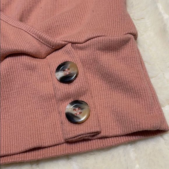 3/$25 Pacsun crop top - Picture 3 of 4